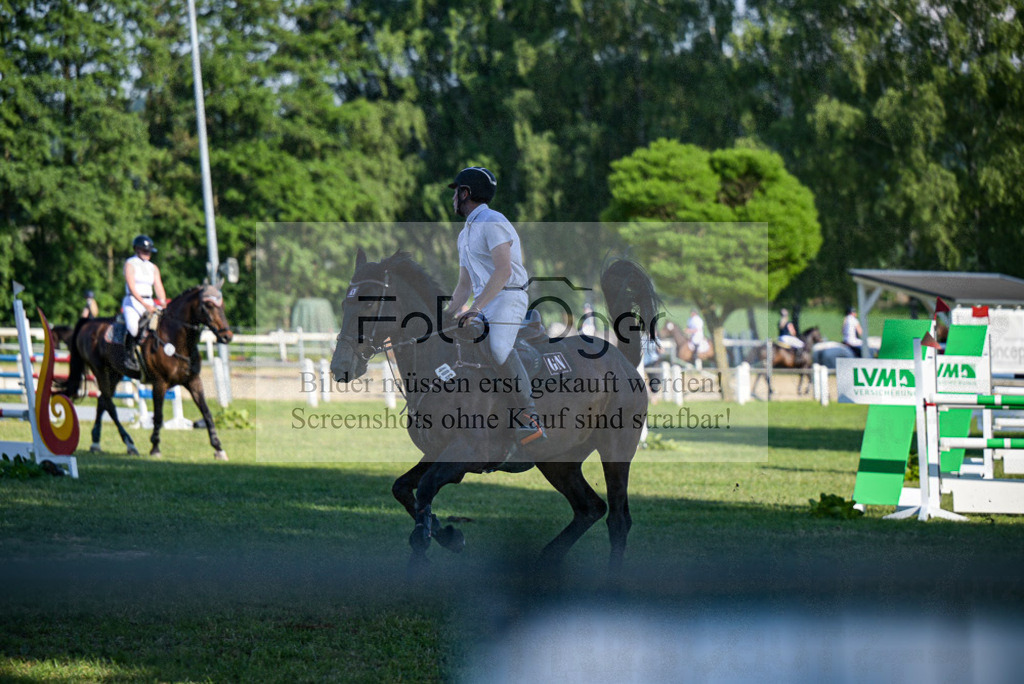 Reitturnier Voxtrup | Entdecke hochwertige Reitturnierfotos von Foto Oger. Professionell, emotional und authentisch – jetzt Lieblingsmomente im Shop bestellen.Deutschlandweite Turnierfotografie. - Realisiert mit Pictrs.com