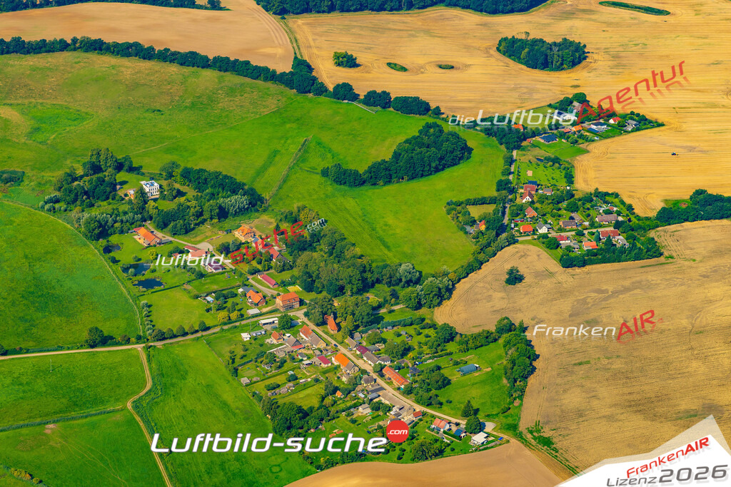 Zaschendorf Kuhlen-Wendorf Bild- Das Luftbild wurde 2025 vom UL-Flugzeug heraus erstellt ( keine Drohne bzw. Drohnenaufnahme ) - Hochauflösende Luftaufnahme -Nicht vergleichbar mit Google Maps oder Satelittenbilder- Die Geschenkidee !Mit Lizenz und Bildrechte bestellbar - CC