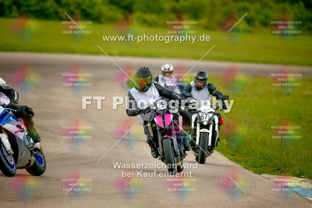 _MOT2412 | Hier findet Ihr Bilder von Touristenfahrten auf der Nürburgring Nordschleife oder von anderen Veranstaltungen die ich besucht habe. Viel Spass beim Durch Schauen 