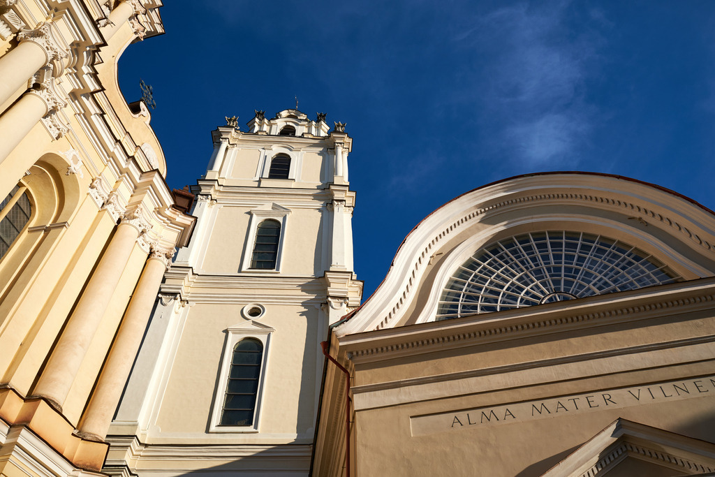 St.Johannes-Kirche im Hof der Universität | Vilnius, Litauen - August 13, 2022: St.Johannes-Kirche im Hof der Universität. - Realisiert mit Pictrs.com