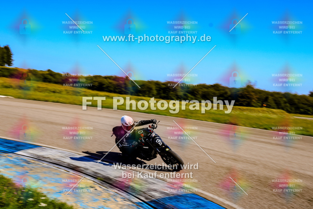 009-2538 | Hier findet Ihr Bilder von Touristenfahrten auf der Nürburgring Nordschleife oder von anderen Veranstaltungen die ich besucht habe. Viel Spass beim Durch Schauen 