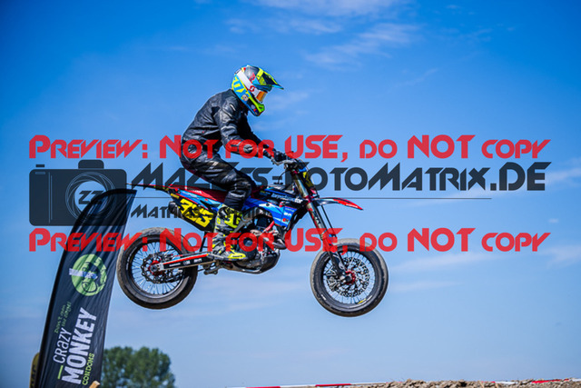 MaZZes_FotoMatrix_220903_1745 | S2