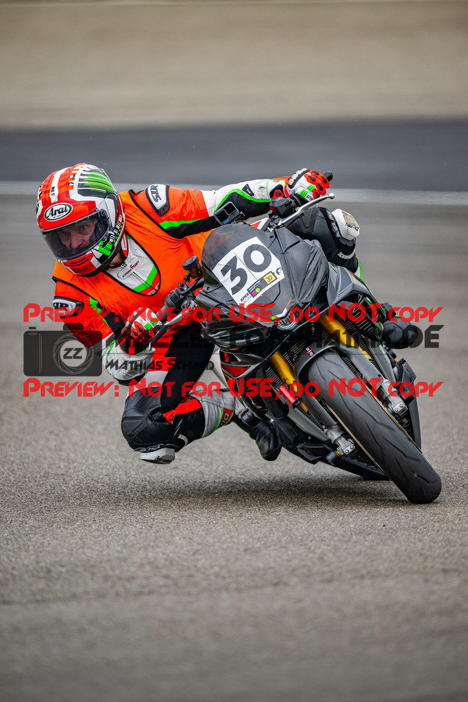 MaZZes_FotoMatrix_240702_6007705_7502 | GELB