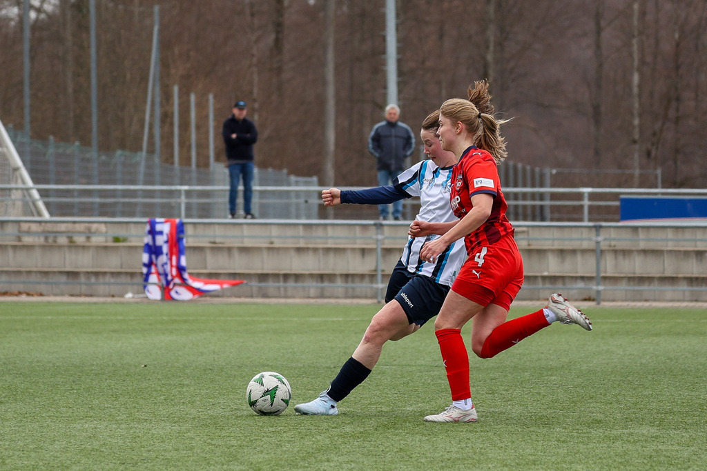 20260329-FCH-WaldebeneStuttgart_041 | 1.FC Heidenheim 1846 vs. FSV Waldebene Stuttgart, Fußball, Frauen, Oberliga, 2025/2026, 15. Spieltag, 29.03.2026 in Heidenheim, Kunstrasen b. Voith-Arena West(Foto: Michael Bulling) - Realisiert mit Pictrs.com