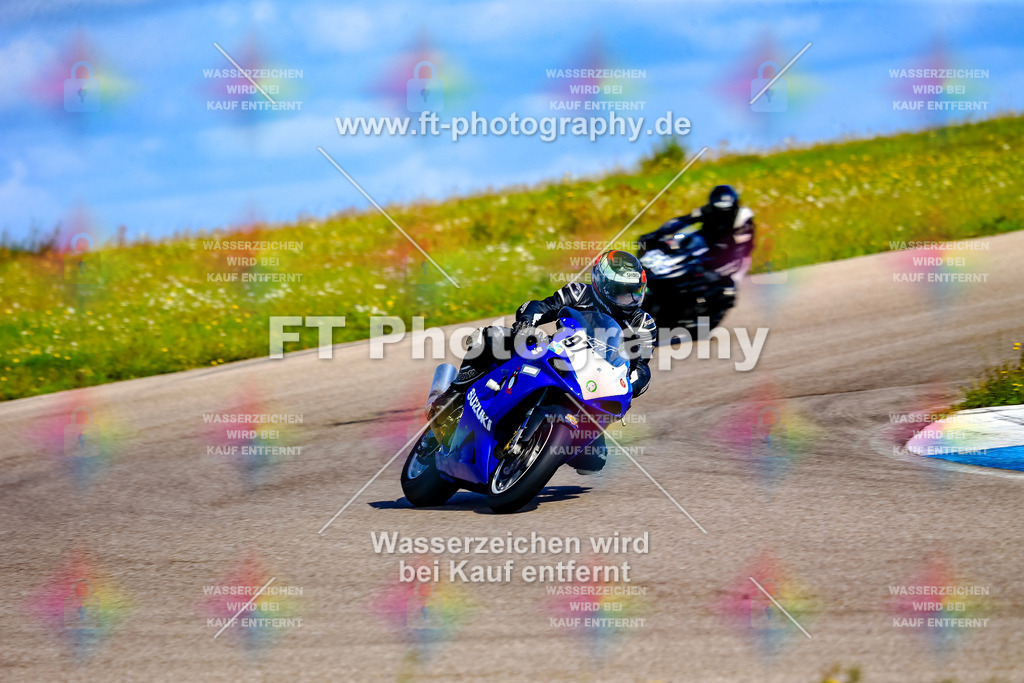 097-5267 | Hier findet Ihr Bilder von Touristenfahrten auf der Nürburgring Nordschleife oder von anderen Veranstaltungen die ich besucht habe. Viel Spass beim Durch Schauen 