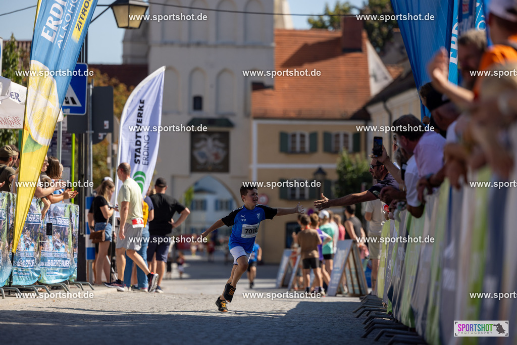 VJ__3234 | Stadtlauf Erding 2025 #stadtlauferding #erdingstadtlauf #stadtlauf_erding #laufmotivation #trisporterding #yourpictrs #sportshot_your_pictrs
