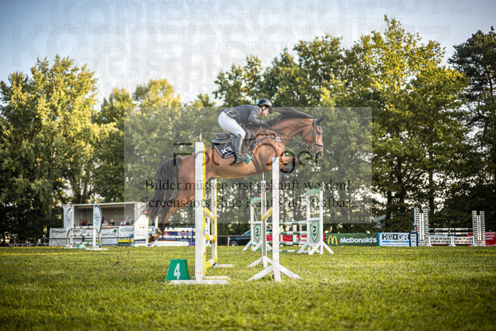 Z63_0132 | Entdecke hochwertige Reitturnierfotos von Foto Oger. Professionell, emotional und authentisch – jetzt Lieblingsmomente im Shop bestellen.Deutschlandweite Turnierfotografie. - Realisiert mit Pictrs.com