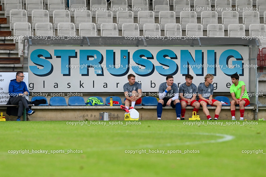 SV Feldkirchen vs. ATSV Wolfsberg 26.5.2023 | Tormanntrainer ATSV Wolfsberg Helmut Zellnig, Spielerbank ATSV Wolfsberg, #18 Gregor Piskur, #ET Marin Romac, #6 Martin Hochegger, #17 Maximilian Borger