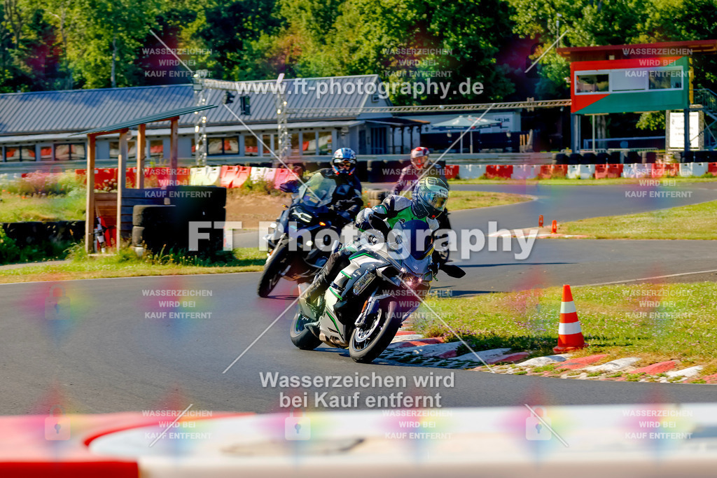 _MOT5251 | Hier findet Ihr Bilder von Touristenfahrten auf der Nürburgring Nordschleife oder von anderen Veranstaltungen die ich besucht habe. Viel Spass beim Durch Schauen 