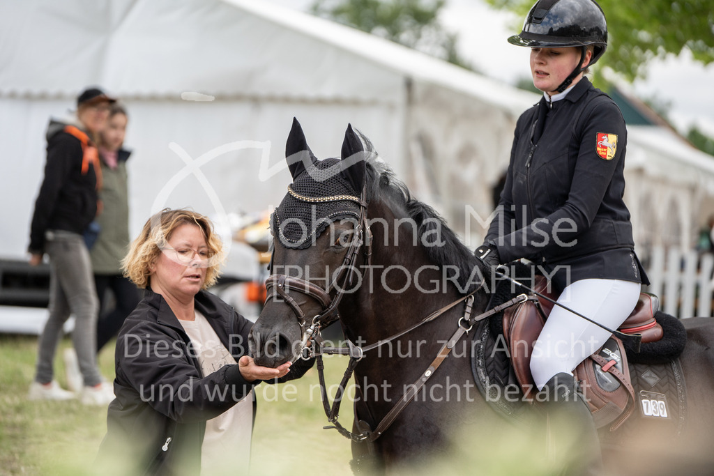BHO24-SD-PonyTrophy-DSC07244 | Deine schönsten Turniermomente als professionelle Fotos! Entdecke hochwertige Pferdesport-Fotografie im Online-Shop. Jetzt Fotos finden & bestellen!