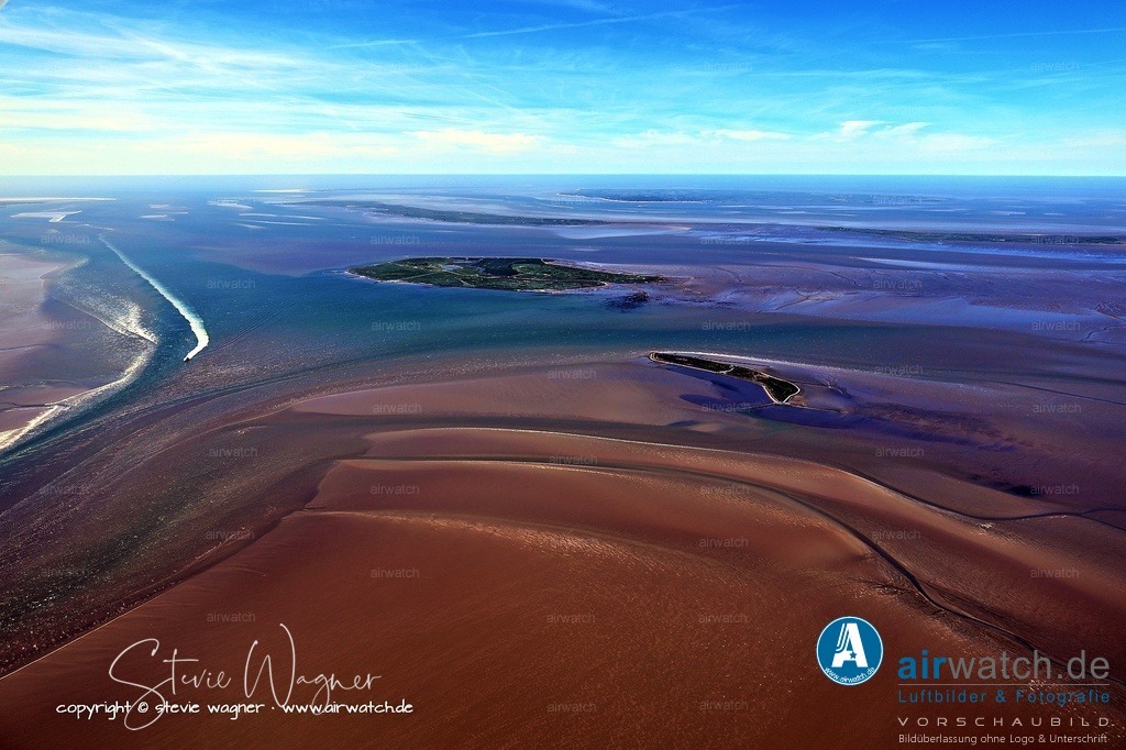Halligen-Inseln-Weltnaturerbe-Wattenmeer-Mai-23-airwatch-wagner-240A2643 | Entdecken Sie atemberaubende Luftbilder und Fotografien auf airwatch.de - Tauchen Sie ein in eine Welt voller faszinierender Aufnahmen aus der Vogelperspektive.