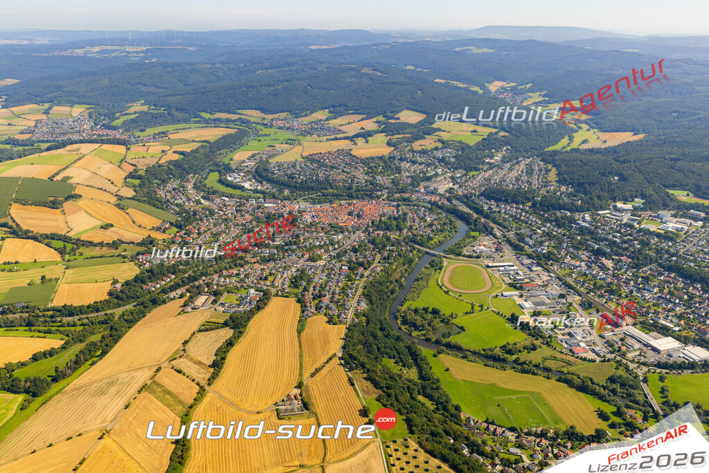 Neue Luftbildaufnahme der Stadt Melsungen - Das Luftbild wurde 2025 vom UL-Flugzeug heraus erstellt ( keine Drohnenaufnahme ) - Hochauflösende Luftaufnahme - für Wandbilder und großformatige Ausdrucke geeignet. Das besondere Geschenk!Hier alle&nbsp;Infos zur Lizenzierung der LuftaufnahmeWir fliegen auch dieses Jahr wieder in Ihre Region um Luftbilder zu erstellen.- Luftbild anfragen