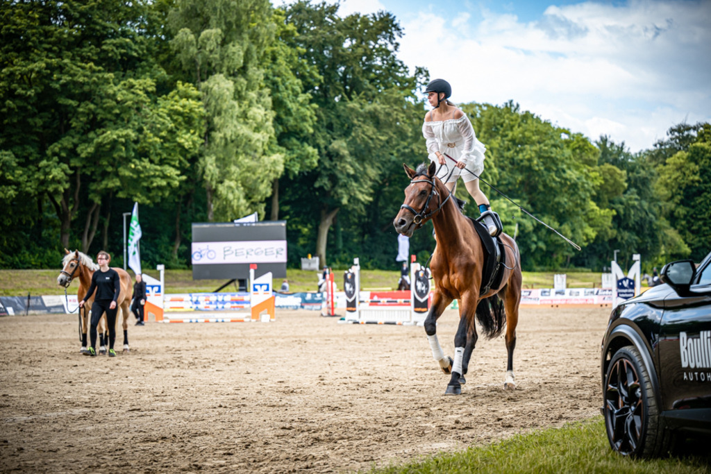 Sielturnier 2026 | Entdecke hochwertige Reitturnierfotos von Foto Oger. Professionell, emotional und authentisch – jetzt Lieblingsmomente im Shop bestellen.Deutschlandweite Turnierfotografie. - Realisiert mit Pictrs.com