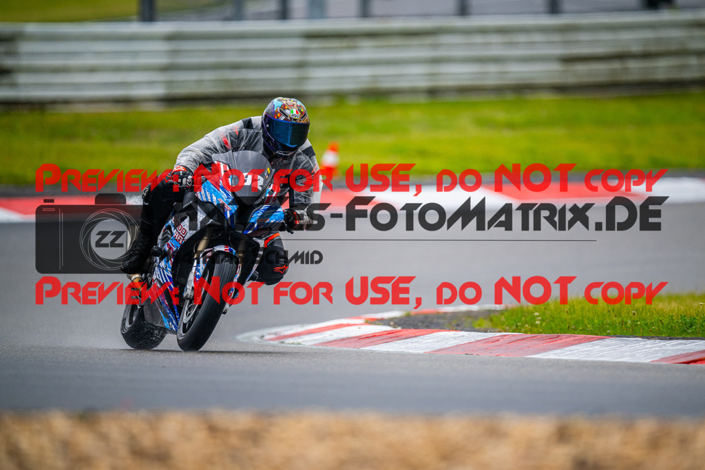 MaZZes_Fotomatrix_240518_6007705_4293 | Fotograf Mathias Schmid
Sportfotograf,
Eventfotograf,
Hochzeitsfotograf,
Portraitfotograf