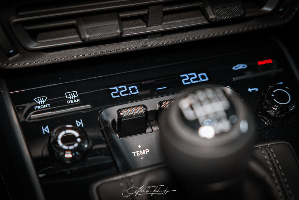 R6PZ3509 _Alexander Tschuncky | Entdecken Sie die faszinierende Welt von Alexander Tschuncky Arts: Kreative Fotografie, atemberaubende Automobilkunst und hochwertiger Bilderdruck. Lassen Sie sich inspirieren! - Realisiert mit Pictrs.com