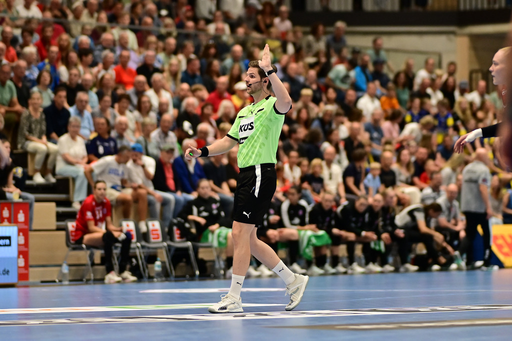 Handball I Frauen I Saison 2025-2026 I 1. HBF I 2. Spieltag I Buxtehuder SV - Thüringer SV | Der Sportfotograf. - Realisiert mit Pictrs.com