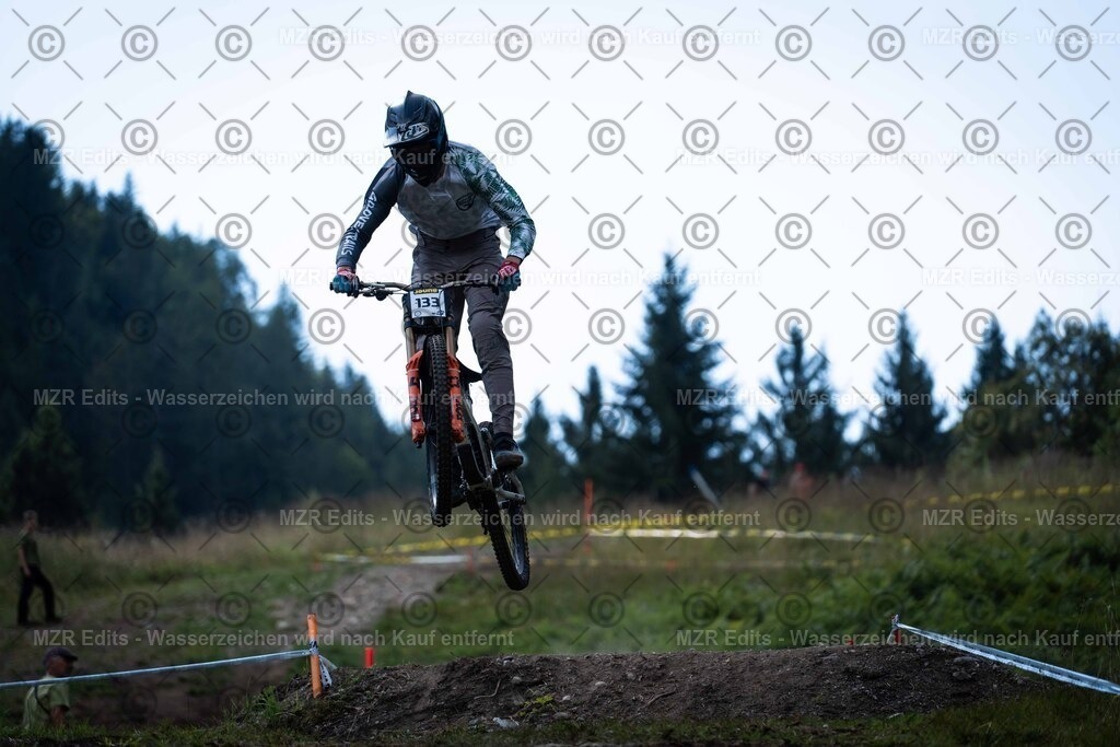 x-196 | mzredits - Realisiert mit Pictrs.com