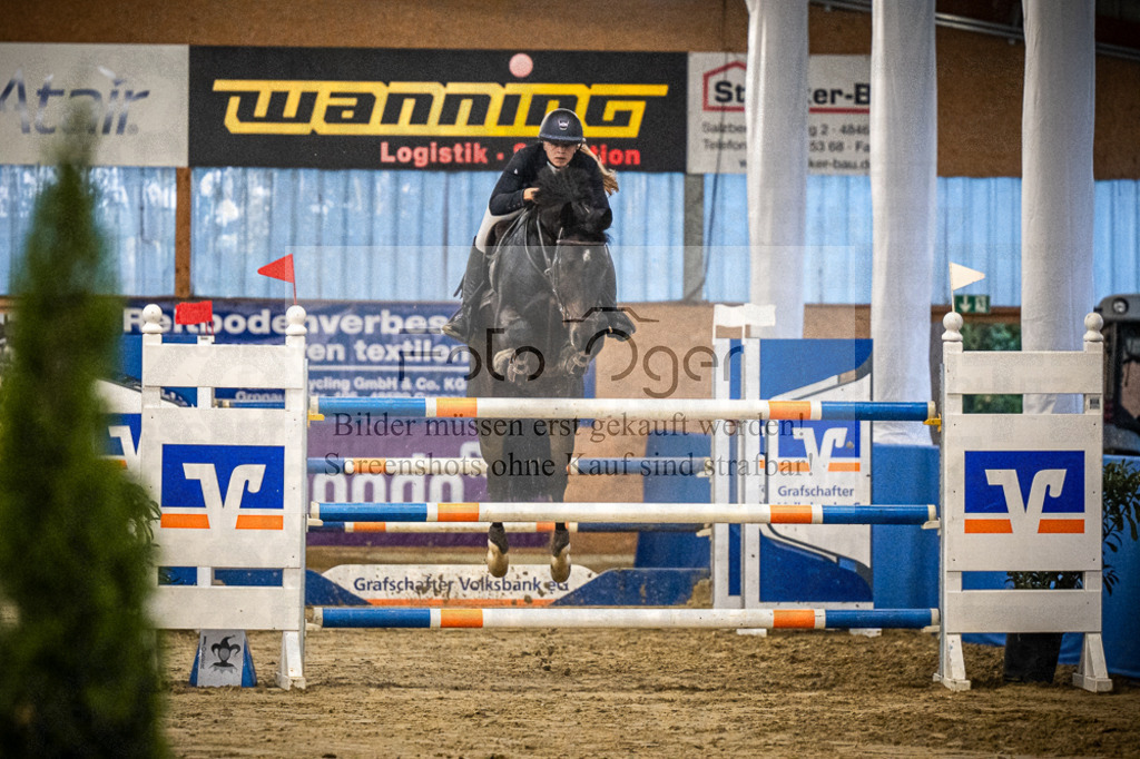 DOS_0069 | Entdecke hochwertige Reitturnierfotos von Foto Oger. Professionell, emotional und authentisch – jetzt Lieblingsmomente im Shop bestellen.Deutschlandweite Turnierfotografie. - Realisiert mit Pictrs.com