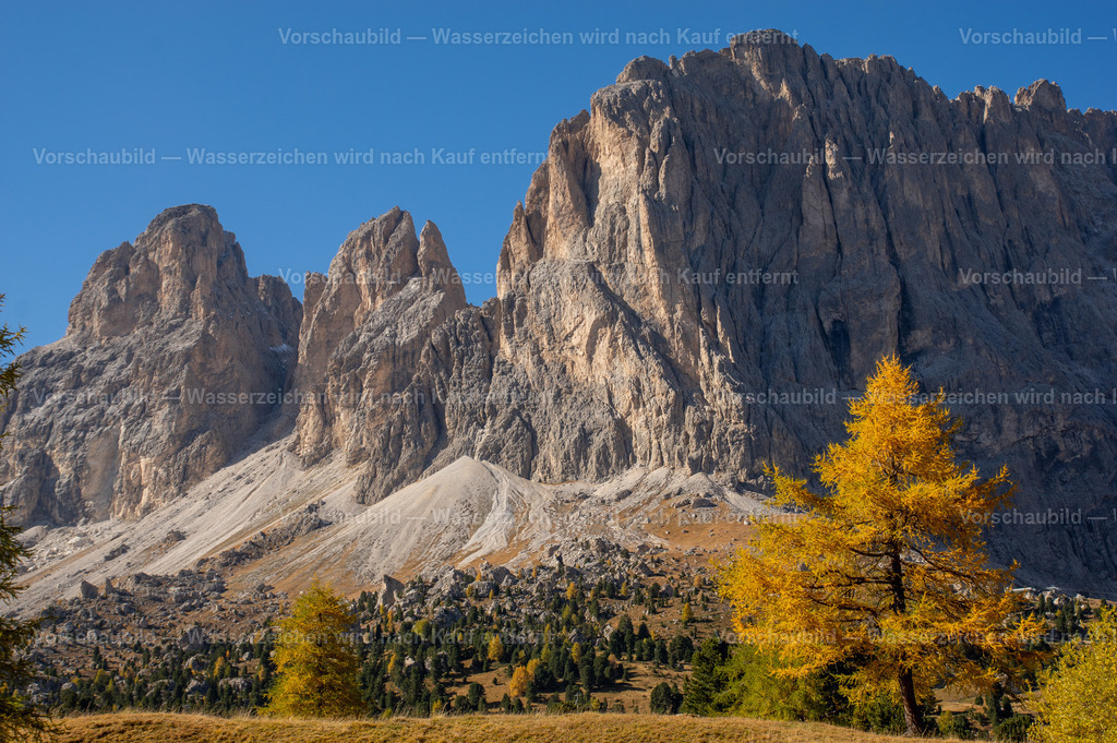 Herbst in den Dolomiten | Landschaft und Natur von Reisefotograf Peter W. Rind. Wandbilder auf Leinwand, Acryl, AluDibond und mehr - Realisiert mit Pictrs.com