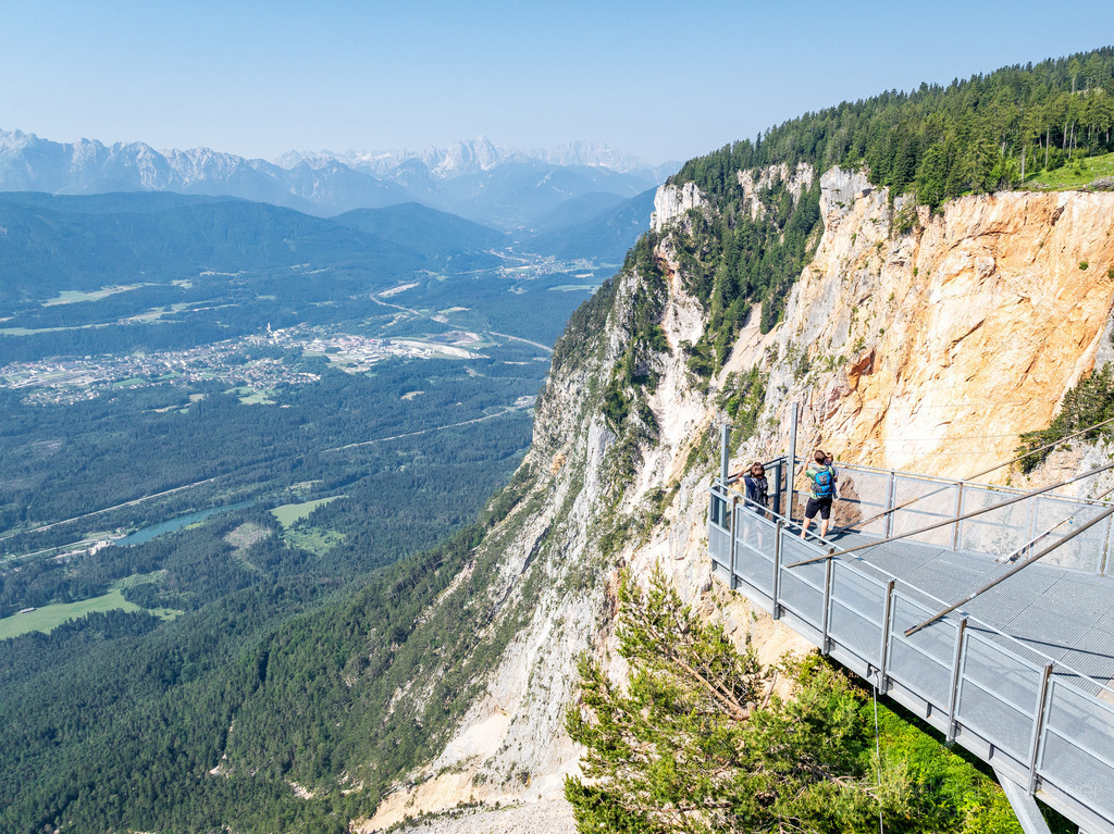 Villacher Alpenstraße  | Aussichtsplattform Skywalk "Rote Wand" am Dobratsch in Kärnten / Österreich