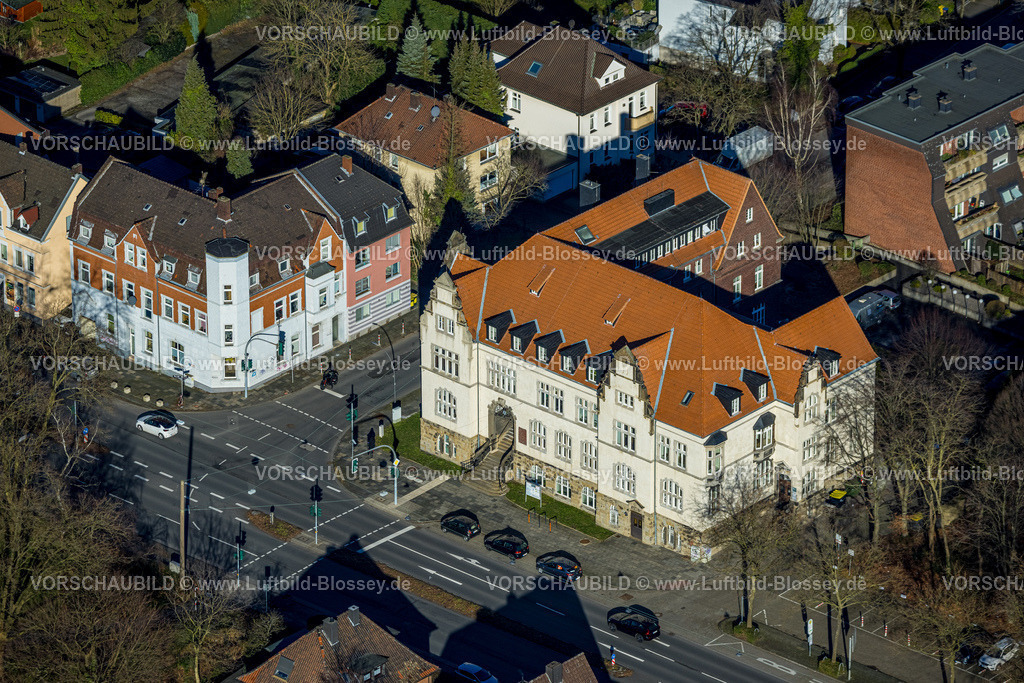 Castrop-Rauxel240106226 | Luftbild, Altes Rathaus mit rotem Dach, Straßenverkehr Ringstraße Ecke Amtsstraße, Verkehrssituation, Rauxel, Castrop-Rauxel, Ruhrgebiet, Nordrhein-Westfalen, Deutschland