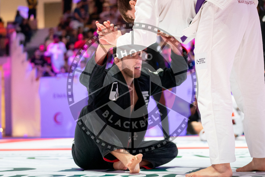 20231109PBB5923 | Fighters compete during the AJP World Professional Championship in the Mubadala Arena in Abu Dhabi, Arab United Emirates, on November 9, 2023.