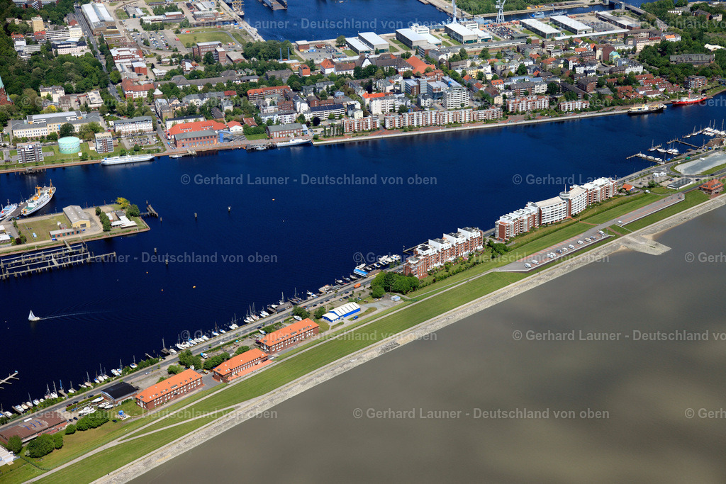 3090369 | Wilhelmshaven, Südstrand mit Uferpromenade , Hotels und Appartmenthäusern