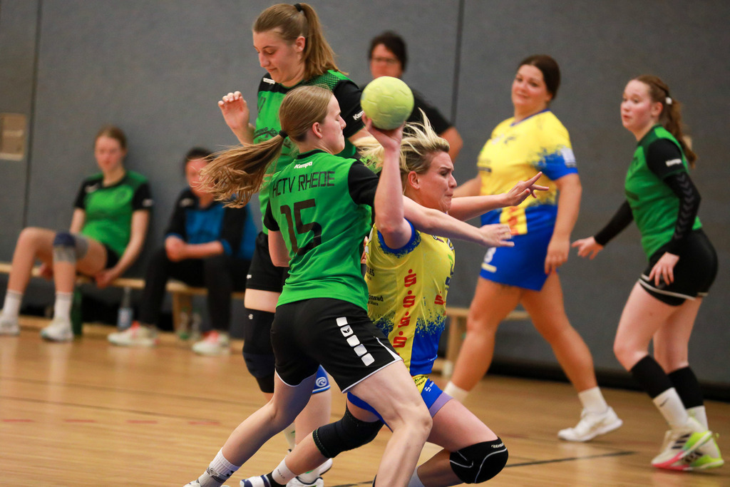 HcTvRhedeII_SvNeukirchen_150924_156 | Bildergalerie von Sport-Ereignissen aber auch von weiteren spannenden Dingen - nicht nur vom Niederrhein. In Anlehnung an den bekannten Spruch von Hanns Dieter Hüsch heißt das Motto: "Niederrhein ist überall".  - Realisiert mit Pictrs.com