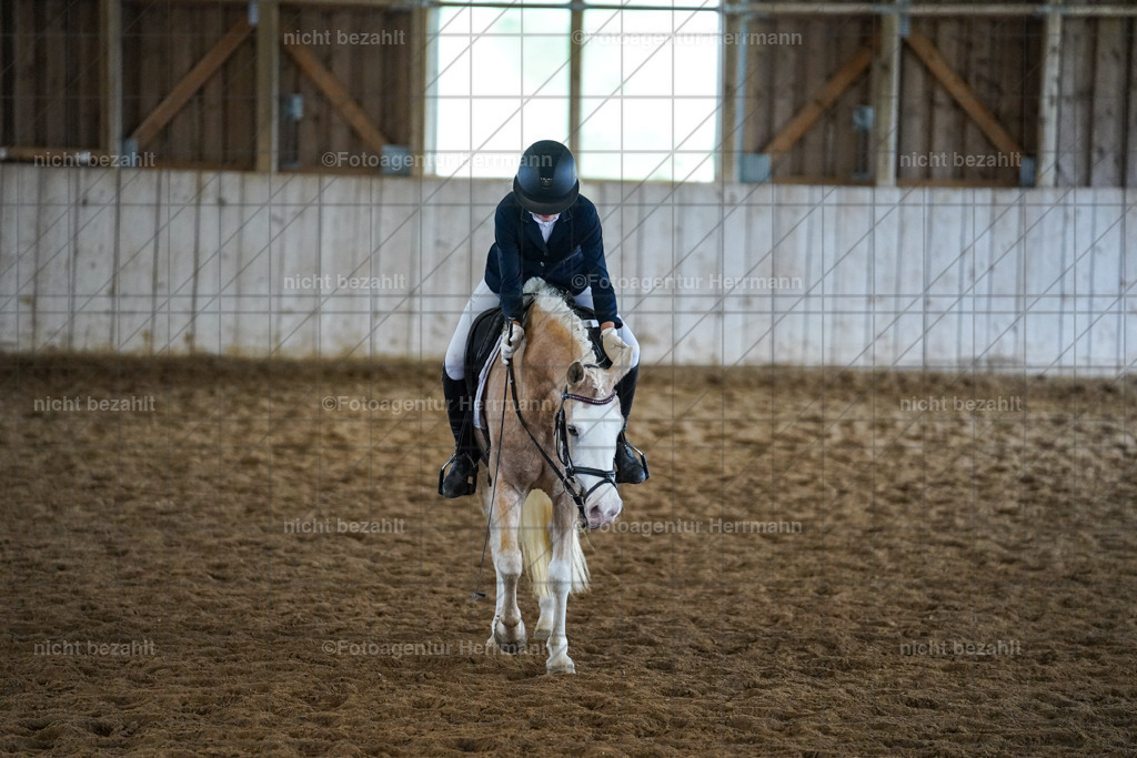20230518-FAH04216 | Frühjahrsturnier, landberg am Lech, 2023, Reitclub Landsberg, Turnierbilder, Fotos Turnier Landsberg, Fotoagentur Herrmann, Turnierfotografen Bayern, reitsport Fotograf, Pferde Fotograf