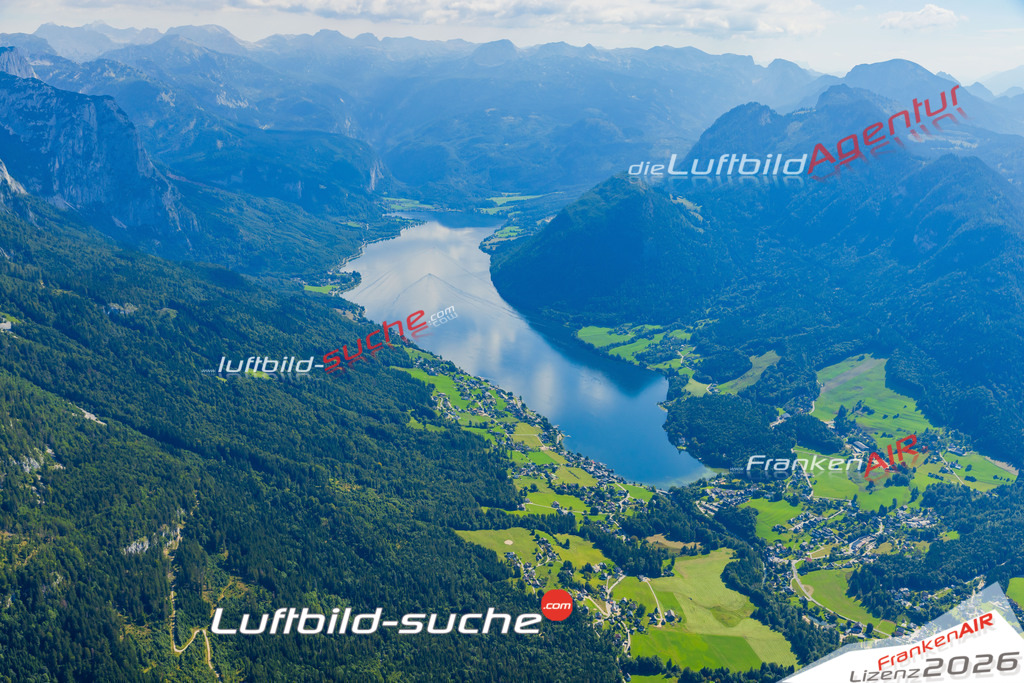Luftaufnahme von Grundlsee - Die Luftaufnahme wurde 2025 vom UL-Flugzeug heraus erstellt ( keine Drohne ) - Hochauflösende Luftaufnahme - für professionelle Ausdrucke geeignet. Die Geschenkidee !Mit Lizenz und Bildrechte bestellbar