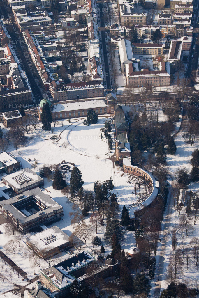 Luftbild: botan. Garten am Schloss im Ortsteil Innenstadt-West in Karlsruhe im Bundesland Baden-Württemberg in Deutschland. Foto: IMG_24205.jpg vom 16.02.2010 durch Werner Riehm/FLY-FOTO.de
