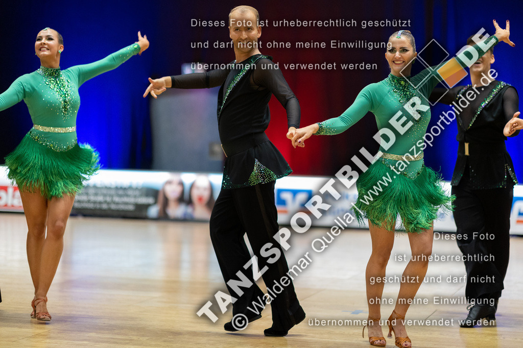 20230114-00188 | Hier finden Sie Tanz Bilder vom Latein und Standard Formationen tanzen. Sportbilder vom Tanzsport. Schöne Fotos und von Weltmeisterschaft, Europameisterschaft, Bundesliga, Regionalliga, Oberliga und Landesliga sowie von GOC Stuttgart, DanceComp, WM Bremen