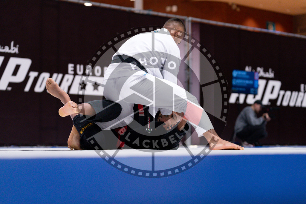 20241013PBB4160 | Athletes compete during the AJP Tour Europe Continental Jiu-Jitsu Amateurs & Masters Championship on October 13, 2024 in Almere near Amsterdam, Netherlands. © Chiara Dazi / photoblackbelt
