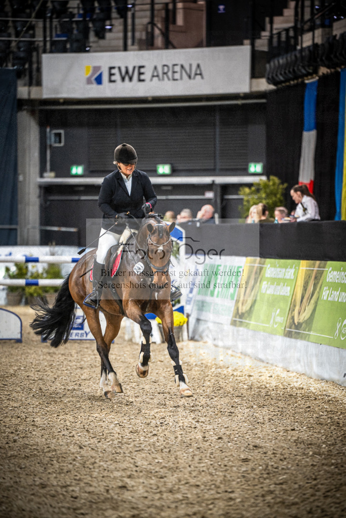 DOS_2266 | Entdecke hochwertige Reitturnierfotos von Foto Oger. Professionell, emotional und authentisch – jetzt Lieblingsmomente im Shop bestellen.Deutschlandweite Turnierfotografie. - Realisiert mit Pictrs.com