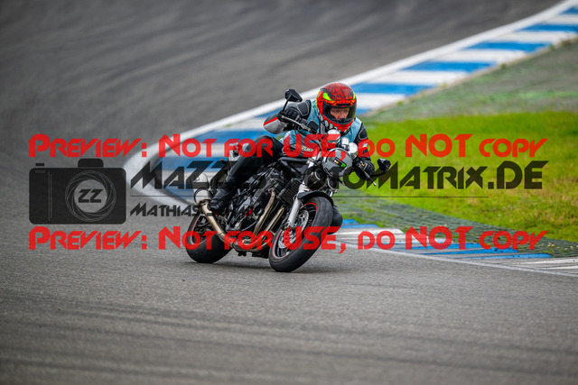 MaZZes_FotoMatrix_240702_6007705_1586 | INST