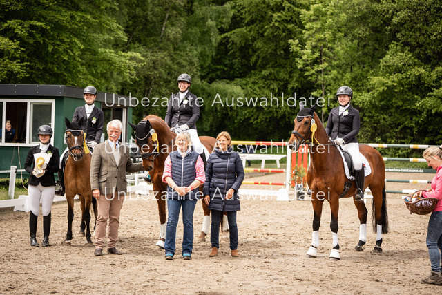 Bad_Meinberg_09789 | saradresslerfotografie - Realisiert mit Pictrs.com