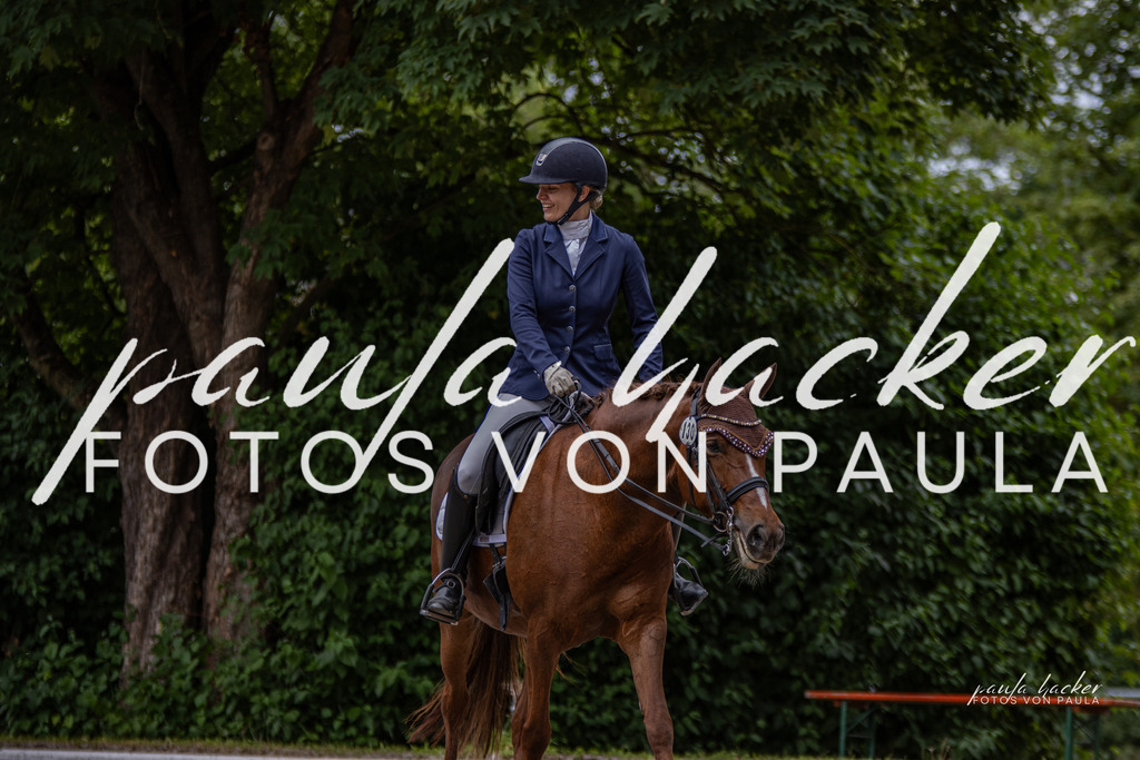 IMG_6201 | Erleben Sie dynamische Sport- und emotionale Tierfotografie in Süddeutschland mit Fotos von Paula. Spezialisiert auf Pferde- und Hundefotografie sowie Sportevents. Kontaktieren Sie mich für einzigartige und ausdrucksstarke Bilder Ihrer besonderen Momente.