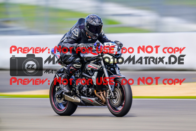 MaZZes_FotoMatrix_240717_6007705_2-411 | GELB