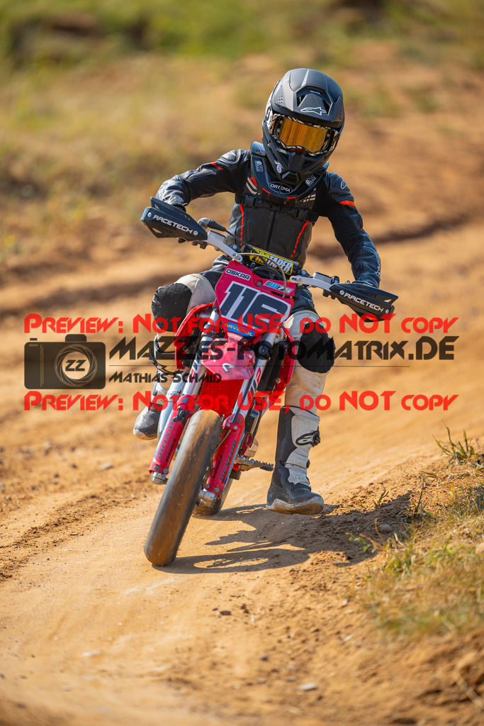 MaZZes-Fotomatrix-20260815-605148 | ROOKIES