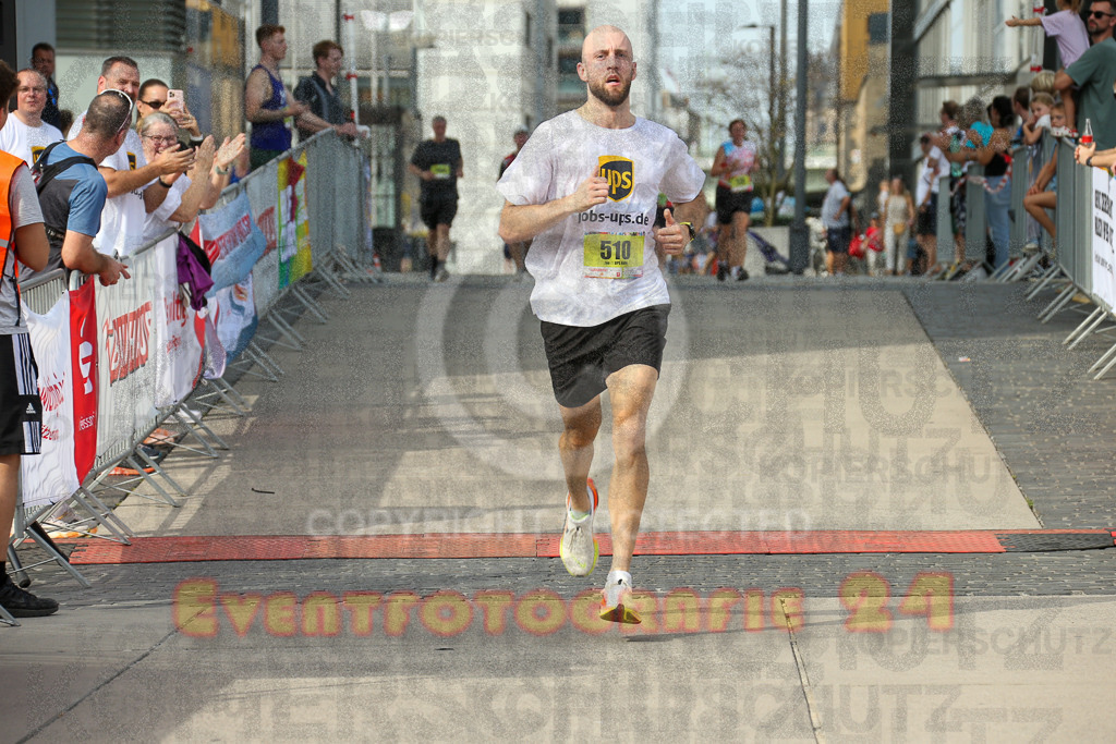 250920_1511_EX1_8522 | Sportfotografie im Rhein-Sieg Kreis, Köln, Bonn, NRW, Rheinland Pfalz, Hessen, etc. Unser Tätigkeitsfeld umfasst den Laufsport vom Volkslauf über den Marathon, Duathlon, Triathon bis zum Ultralauf wie Kölnpfad Ultra oder Schindertrail.