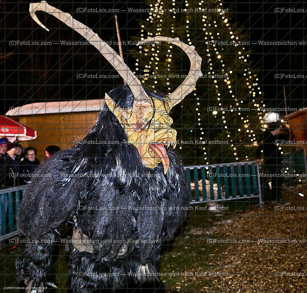 ALP5334_WIESELBURGER ADVENT_Perchtenlauf | (C)FotoLois.com, Alois Spandl, WIESELBURGER ADVENT, Perchtenlauf, So 10. Dez. 2023.