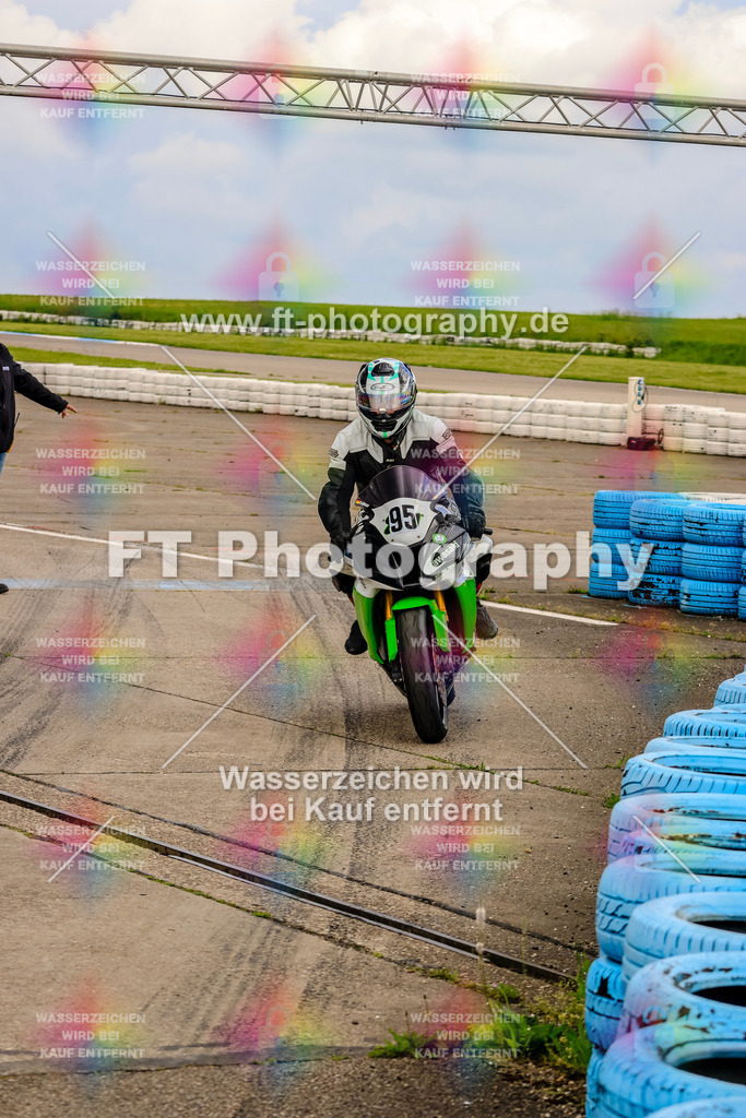 MotoTeam-9425 | Hier findet Ihr Bilder von Touristenfahrten auf der Nürburgring Nordschleife oder von anderen Veranstaltungen die ich besucht habe. Viel Spass beim Durch Schauen 