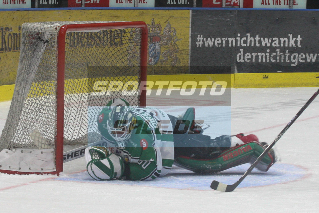 SC Riessersee - Höchstadt Alligators | Benjamin Dirksen - Eishockey Oberliga Süd SC Riessersee - Höchstadt Alligators - © Sportfoto-Sale (MK) - Realisiert mit Pictrs.com