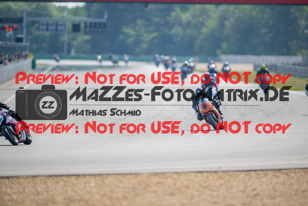 MaZZes-Fotomatrix-20260805-529266 | R1