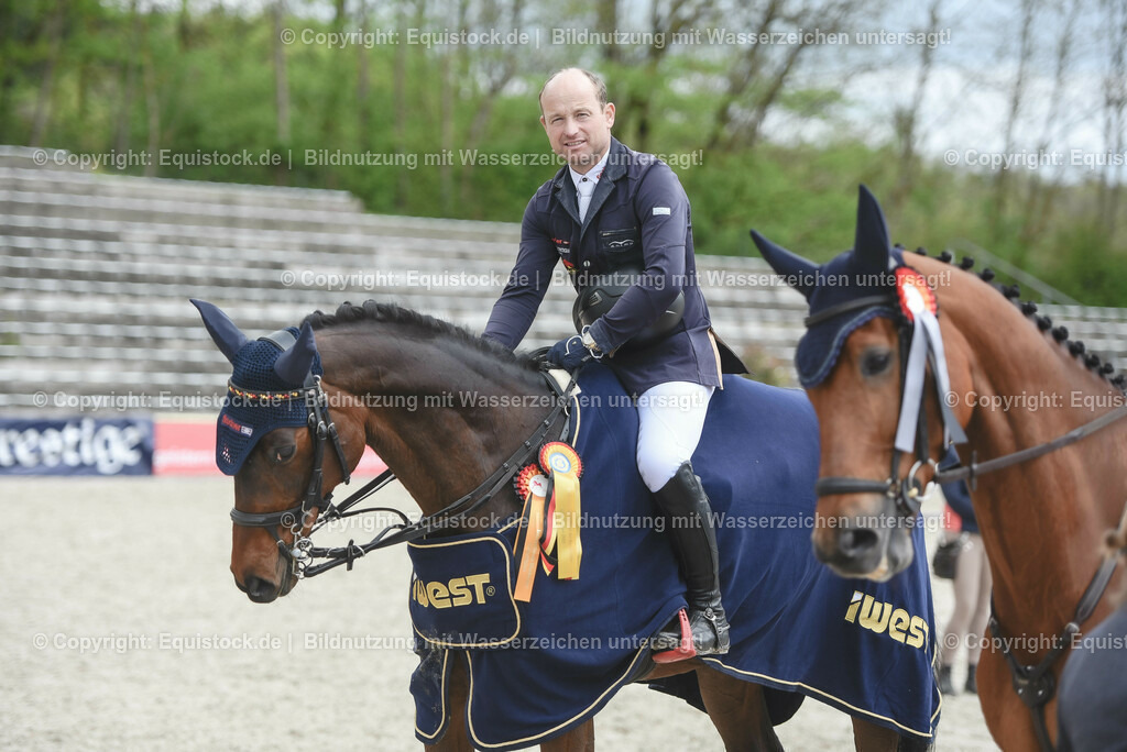 20230514_CCI4_Springen_0440 | equistock