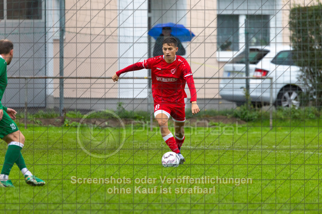 20261011_151917_0031_(c)_by_PhotoPeet | #,KSG Eislingen (grün) vs. 1.FC Donzdorf (rot), Fußball, Bezirksliga - Bezirk Neckar/Fils, 07. Spieltag, Saison 2026/2027, Rasensportplatz, Albstraße 69, 73054 Eislingen, 11.10.2026 - 15:00 Uhr,Foto: PhotoPeet / Sport- &amp; Eventfotografie / Peter Harich