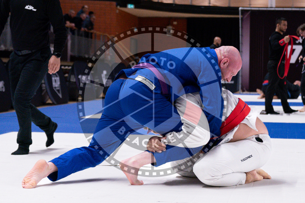 20241013PBB1096 | Athletes compete during the AJP Tour Europe Continental Jiu-Jitsu Amateurs & Masters Championship on October 13, 2024 in Almere near Amsterdam, Netherlands. © Chiara Dazi / photoblackbelt