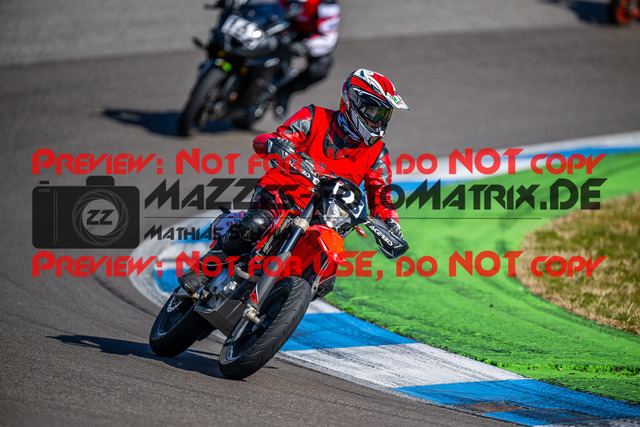 MaZZes_FotoMatrix_230311_7051 | STREET