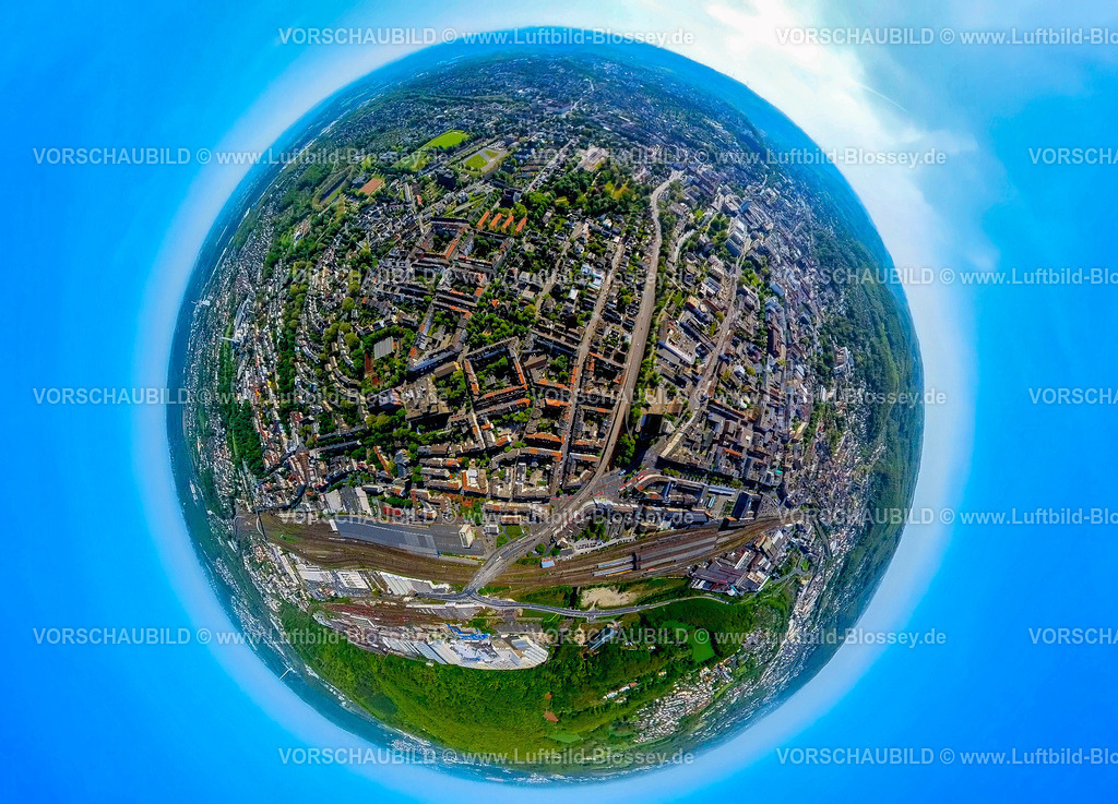 Hagen240590225Altenhagen | Luftbild, Ortsansicht Wohngebiet und Bahnhofshinterfahrung Altenhagen mit Bahnhof Hagen Hbf, Baustelle für Ortsumgehung mit Neubau der Bahnhofshinterfahrung, Wehringhauser Straße, Fisheye Aufnahme, Fischaugen Aufnahme, 360 Grad Aufnahme, tiny world, little planet, fisheye Bild, Mittelstadt, Hagen, Ruhrgebiet, Nordrhein-Westfalen, Deutschland