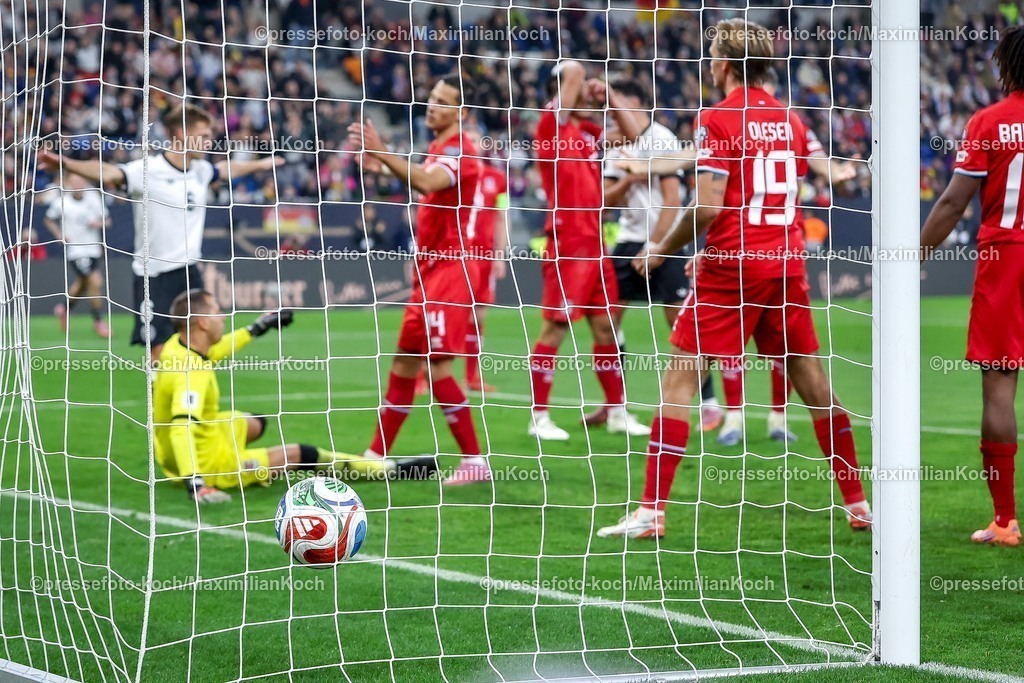 DFB10102501129 | 10.10.2025, Fußball, Länderspiel, Deutschland - Luxemburg, UEFA WM-Qualifikation, 2025/2026, Gruppe A, PreZero Arena in Sinsheim: Torjubel nach dem Tor zum 4:0 durch Torschütze Joshua Kimmich (GER #06)  Symbolbild der Balls chlägt im Netz ein  DFB regulations prohibit any use of photographs as image sequences and or quasi-video.